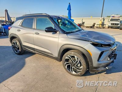 Czwarte zdjęcie samochodu z boku: 2024 CHEVROLET TRAILBLAZER RS VIN:KL79MTSL9RB135609 - miniatura