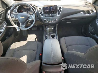 Zdjęcie 8 z 12 samochodu: 2019 CHEVROLET MALIBU LT VIN:1G1ZD5ST4KF119873 - miniatura
