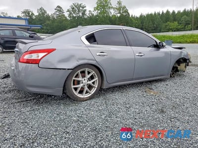 Trzecie zdjęcie samochodu z tyłu: 2009 NISSAN MAXIMA 3.5 S VIN:1N4AA51E99C846654 - miniatura