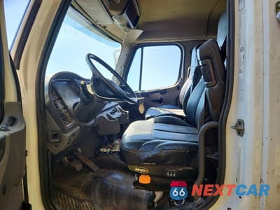 Zdjęcie 7 z 14 samochodu: 2015 FREIGHTLINER M2 106 MEDIUM DUTY VIN:3ALACWCY5FDGK2990 - miniatura
