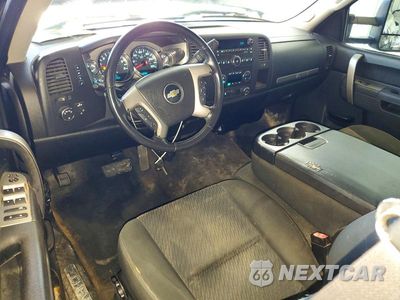 Zdjęcie 8 z 12 samochodu: 2011 CHEVROLET SILVERADO K1500 LT VIN:1GCRKSE39BZ241943 - miniatura