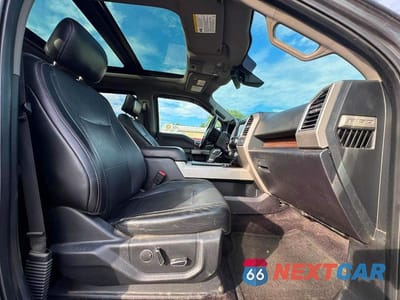 Piąte zdjęcie samochodu w środku: 2017 FORD F150 SUPERCREW VIN:1FTEW1EF4HFA21904 - miniatura