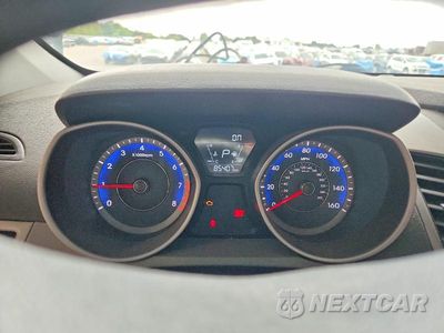 Zdjęcie 9 z 12 samochodu: 2014 HYUNDAI ELANTRA SE VIN:KMHDH4AE1EU052552 - miniatura