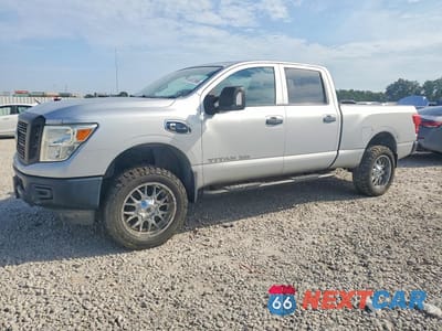 2017 NISSAN TITAN XD S 1N6BA1F32HN520211 - główne zdjęcie licytacji z USA - miniatura