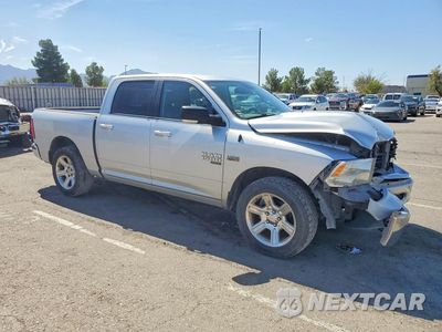 Czwarte zdjęcie samochodu z boku: 2019 RAM 1500 CLASSIC SLT VIN:1C6RR6LT6KS521650 - miniatura