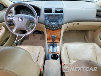 Zdjęcie 8 z 12 samochodu: 2003 HONDA ACCORD EX VIN:1HGCM66593A087257 - miniatura