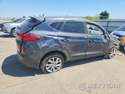 Trzecie zdjęcie samochodu z tyłu: 2020 HYUNDAI TUCSON SE VIN:KM8J23A43LU239360 - miniatura