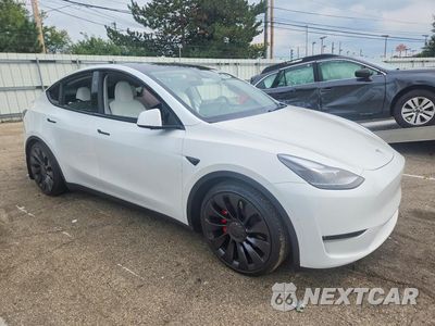 Czwarte zdjęcie samochodu z boku: 2024 TESLA MODEL Y VIN:7SAYGDEF5RA318908 - miniatura