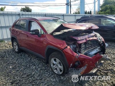 Czwarte zdjęcie samochodu z boku: 2021 TOYOTA RAV4 XLE VIN:2T3P1RFV5MW231397 - miniatura
