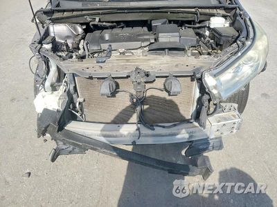 Zdjęcie 12 z 14 samochodu: 2019 TOYOTA HIGHLANDER LE VIN:5TDZARFHXKS060857 - miniatura