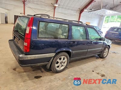 Trzecie zdjęcie samochodu z tyłu: 1998 VOLVO V70 XC VIN:YV1LZ5646W2494754 - miniatura