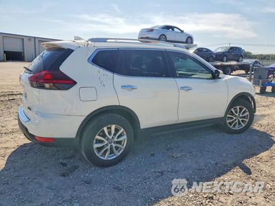 Trzecie zdjęcie samochodu z tyłu: 2019 NISSAN ROGUE S VIN:5N1AT2MT2KC800016 - miniatura