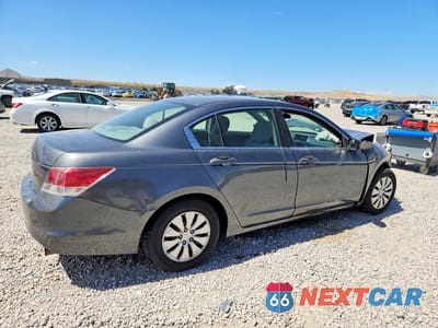 Trzecie zdjęcie samochodu z tyłu: 2009 HONDA ACCORD LX VIN:1HGCP263X9A037734 - miniatura