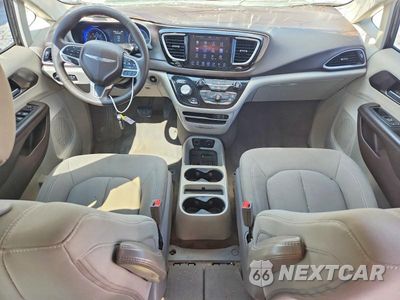 Zdjęcie 8 z 13 samochodu: 2017 CHRYSLER PACIFICA TOURING VIN:2C4RC1DG8HR634072 - miniatura