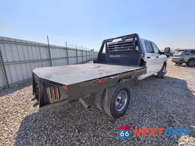 Trzecie zdjęcie samochodu z tyłu: 2024 RAM 3500 VIN:3C7WRTCLXRG203447 - miniatura