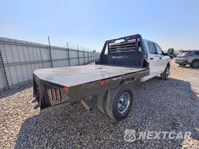 Trzecie zdjęcie samochodu z tyłu: 2024 RAM 3500 VIN:3C7WRTCLXRG203447 - miniatura