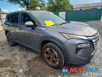 Czwarte zdjęcie samochodu z boku: 2025 NISSAN ROGUE SV VIN:5N1BT3BB9SC812166 - miniatura