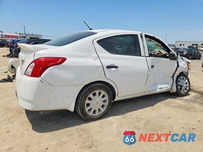 Trzecie zdjęcie samochodu z tyłu: 2018 NISSAN VERSA S PLUS VIN:3N1CN7APXJL815798 - miniatura