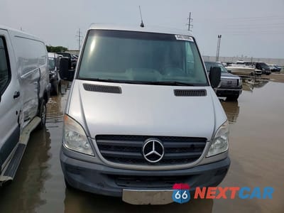 Piąte zdjęcie samochodu w środku: 2012 MERCEDES-BENZ SPRINTER 2500 VIN:WD3PE7CC0C5705168 - miniatura