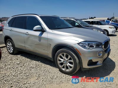Czwarte zdjęcie samochodu z boku: 2016 BMW X5 SDRIVE35I VIN:5UXKR2C55G0R70033 - miniatura