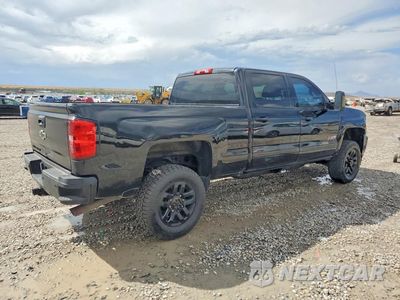 Trzecie zdjęcie samochodu z tyłu: 2016 CHEVROLET SILVERADO K2500 HEAVY DUTY LT VIN:1GC1KVEG6GF246432 - miniatura