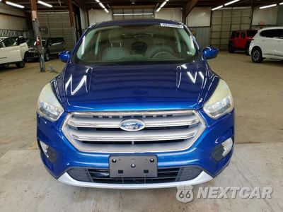 Piąte zdjęcie samochodu w środku: 2017 FORD ESCAPE SE VIN:1FMCU9GD8HUC20050 - miniatura
