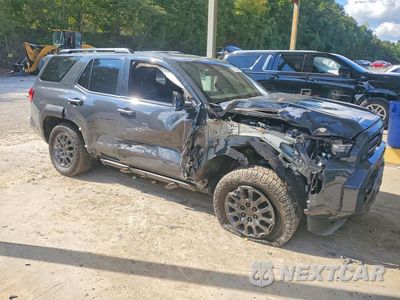 Czwarte zdjęcie samochodu z boku: 2026 TOYOTA 4RUNNER SR5 VIN:JTEVA5BR8T5083210 - miniatura
