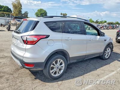 Trzecie zdjęcie samochodu z tyłu: 2018 FORD ESCAPE SE VIN:1FMCU0GD9JUA63789 - miniatura
