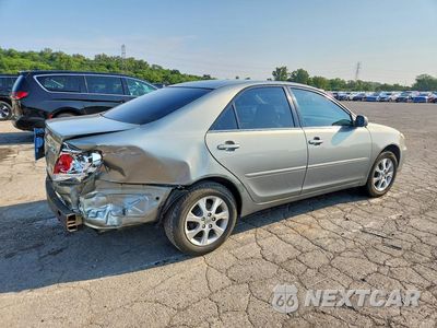 Trzecie zdjęcie samochodu z tyłu: 2005 TOYOTA CAMRY XLE V6 VIN:4T1BF30KX5U619839 - miniatura