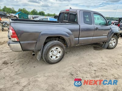 Trzecie zdjęcie samochodu z tyłu: 2015 TOYOTA TACOMA PRERUNNER ACCESS CAB VIN:5TFTU4GN7FX071268 - miniatura
