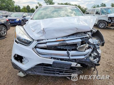 Piąte zdjęcie samochodu w środku: 2017 FORD ESCAPE SE VIN:1FMCU9GD7HUD07390 - miniatura