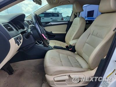 Zdjęcie 7 z 12 samochodu: 2016 VOLKSWAGEN JETTA SE VIN:3VWD67AJXGM328899 - miniatura