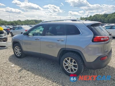 Drugie zdjęcie samochodu z przodu: 2017 JEEP CHEROKEE LATITUDE VIN:1C4PJMCB2HW632314 - miniatura