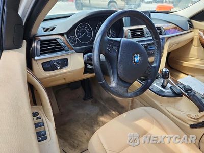 Zdjęcie 8 z 12 samochodu: 2013 BMW 328 I VIN:WBA3A5C51DF604266 - miniatura