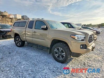 Czwarte zdjęcie samochodu z boku: 2018 TOYOTA TACOMA TRD SPORT VIN:5TFSZ5AN3JX123953 - miniatura