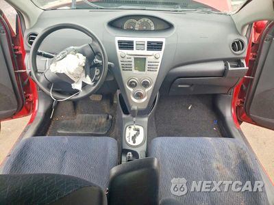 Zdjęcie 8 z 13 samochodu: 2007 TOYOTA YARIS BASE VIN:JTDBT923471146062 - miniatura