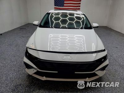 Piąte zdjęcie samochodu w środku: 2024 HYUNDAI ELANTRA LIMITED VIN:KMHLP4DG8RU742042 - miniatura