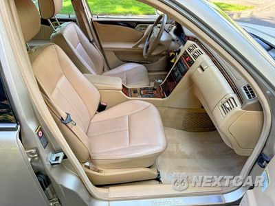 Piąte zdjęcie samochodu w środku: 2000 MERCEDES-BENZ E 430 VIN:WDBJF70J7YB018627 - miniatura