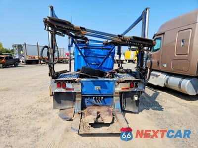 Zdjęcie 6 z 12 samochodu: 2000 FREIGHTLINER FLD120 CAR HAULER TRUCK VIN:1FVNDXYB9YLG65344 - miniatura