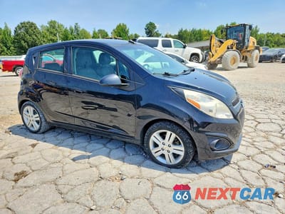 Czwarte zdjęcie samochodu z boku: 2013 CHEVROLET SPARK LS VIN:KL8CB6S91DC551685 - miniatura