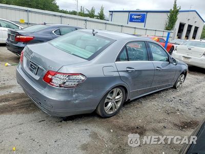 Trzecie zdjęcie samochodu z tyłu: 2011 MERCEDES-BENZ E 550 4MATIC VIN:WDDHF9AB3BA361022 - miniatura
