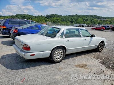 Trzecie zdjęcie samochodu z tyłu: 1998 JAGUAR XJ8 L VIN:SAJHX624XWC847425 - miniatura