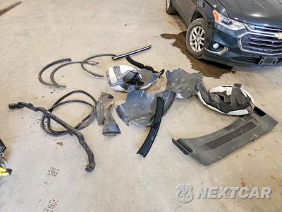 Zdjęcie 12 z 13 samochodu: 2026 TESLA MODEL Y VIN:7SAYGDEE8TA400338 - miniatura