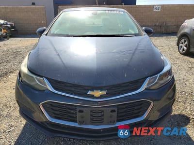Piąte zdjęcie samochodu w środku: 2016 CHEVROLET CRUZE LT VIN:1G1BE5SM1G7303614 - miniatura
