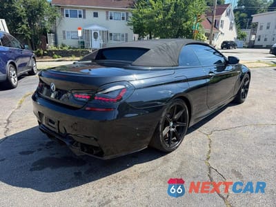 Trzecie zdjęcie samochodu z tyłu: 2016 BMW M6 VIN:WBS6G9C59GD932047 - miniatura