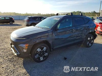 2024 HYUNDAI KONA SEL KM8HBCAB2RU088971 - główne zdjęcie licytacji z USA - miniatura
