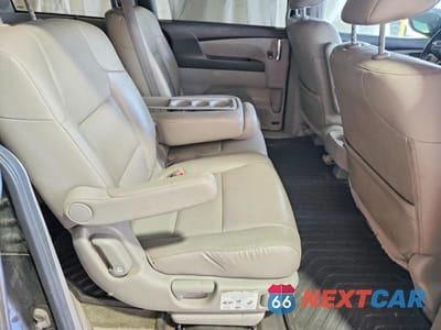 Zdjęcie 11 z 14 samochodu: 2015 HONDA ODYSSEY TOURING VIN:5FNRL5H96FB032492 - miniatura
