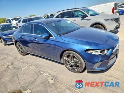 Czwarte zdjęcie samochodu z boku: 2022 MERCEDES-BENZ A 220 VIN:W1K3G4EB0NJ353212 - miniatura