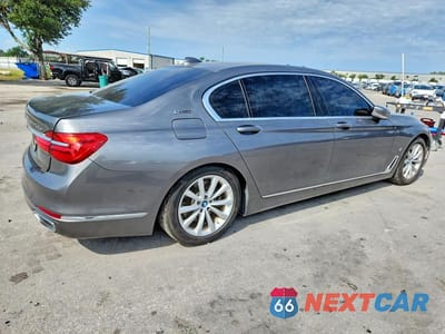 Trzecie zdjęcie samochodu z tyłu: 2017 BMW 740 XE VIN:WBA7J2C5XHG497556 - miniatura