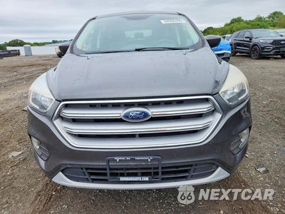Piąte zdjęcie samochodu w środku: 2017 FORD ESCAPE SE VIN:1FMCU9GD2HUD01609 - miniatura